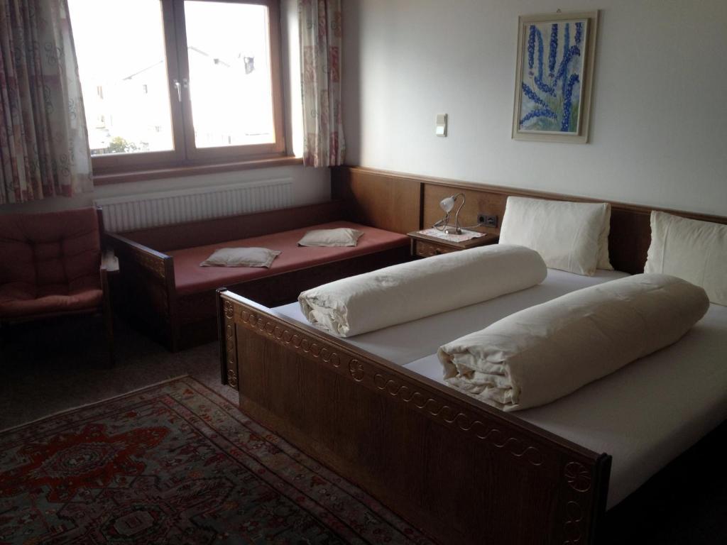 Pension Wallnoefer ミエミング 部屋 写真